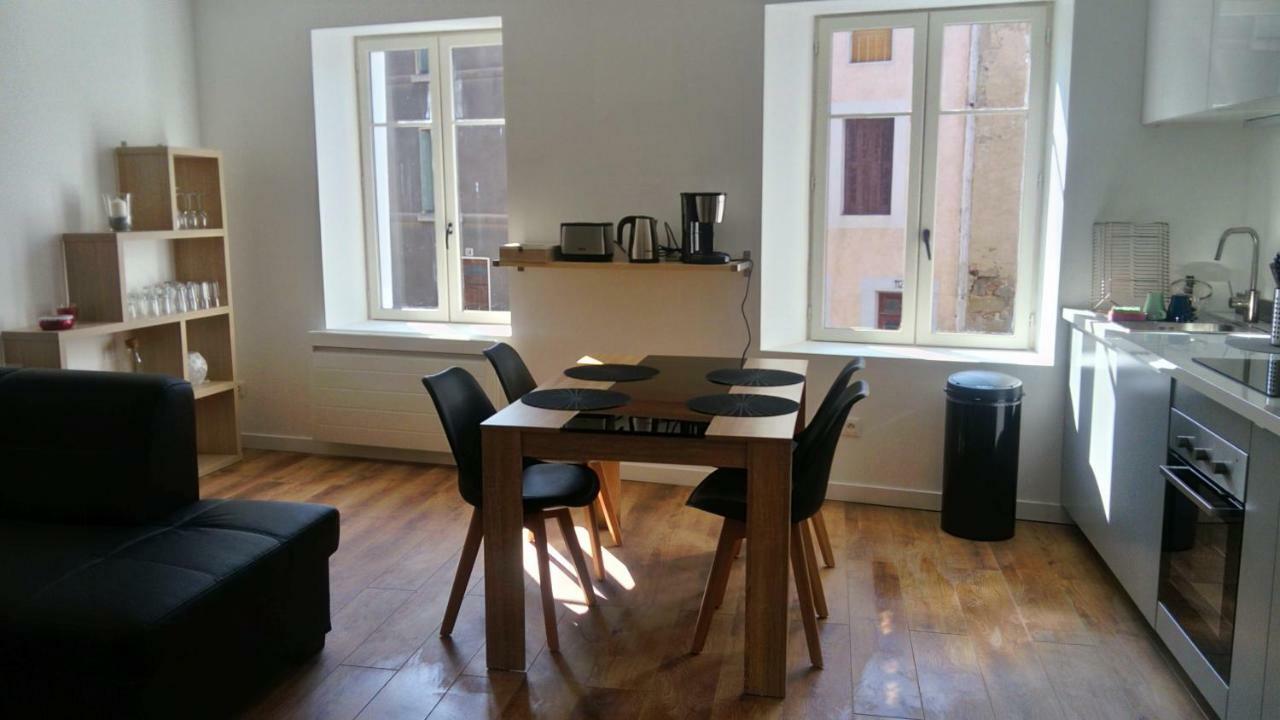 Gite Les 3 Tours 1E Etage Carcassonne Exterior photo
